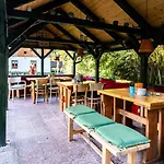 Na Vysinkach, Jetrichovice, Ceske Svycarsko Pensjonat 3*