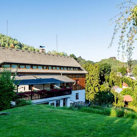 Gasthof Na Vysinkach, Jetrichovice, Ceske Svycarsko 3*